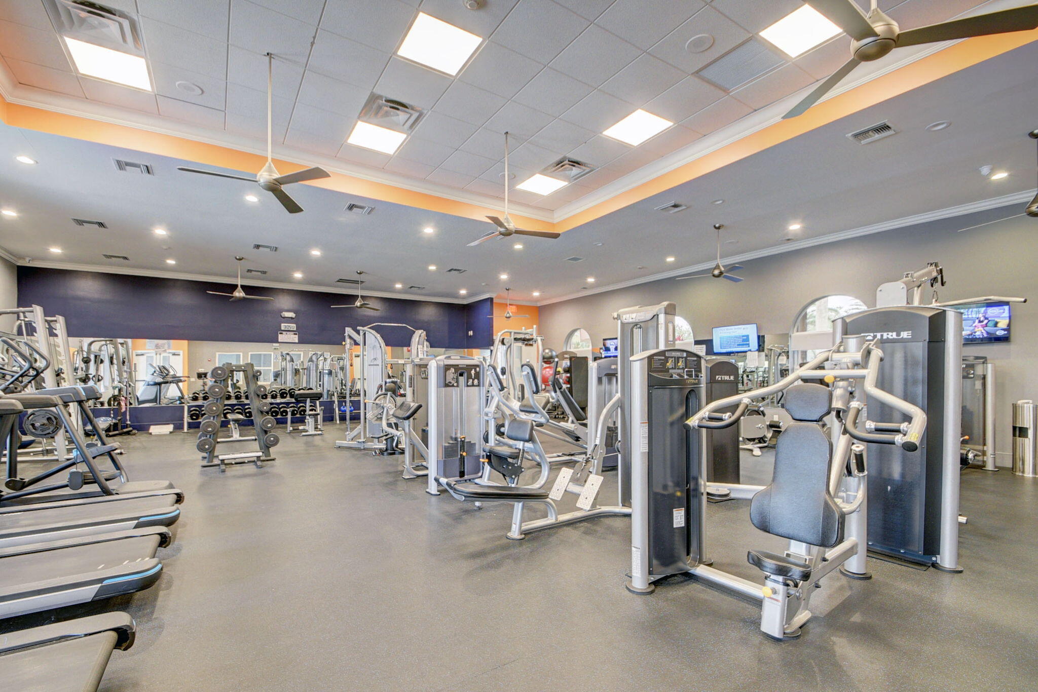 ISLES AT WELLINGTON PL 7 - Residential