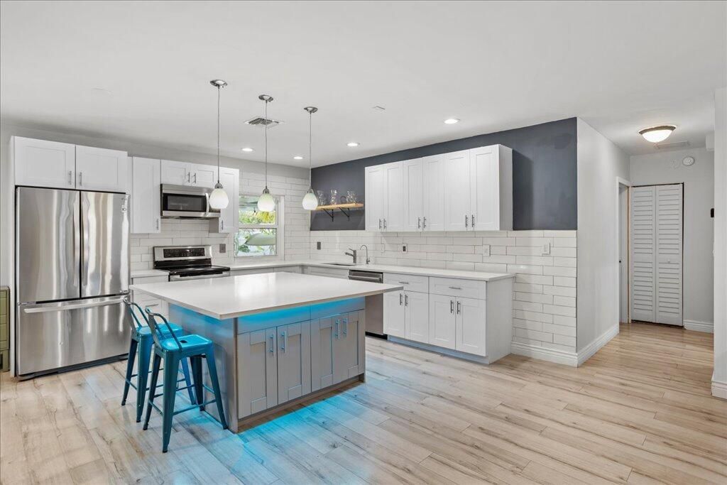 Photo of 1284 SW 16th Avenue, Boca Raton, FL 33486 (MLS # R11000126)