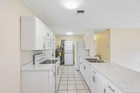 Tiny photo for 1511 N 70th Terrace, Hollywood, FL 33024 (MLS # B26030839)