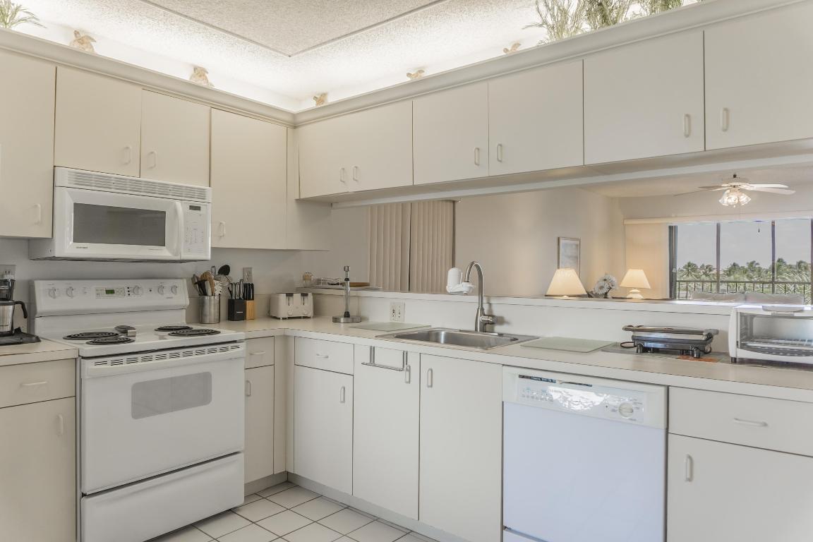 JUPITER BAY EAST CONDO - Residential