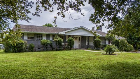 10425 Okeechobee Road Fort Pierce FL 34945