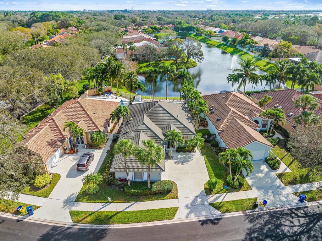 Photo of 207 S Hampton Drive, Jupiter, FL 33458 (MLS # R10951725)