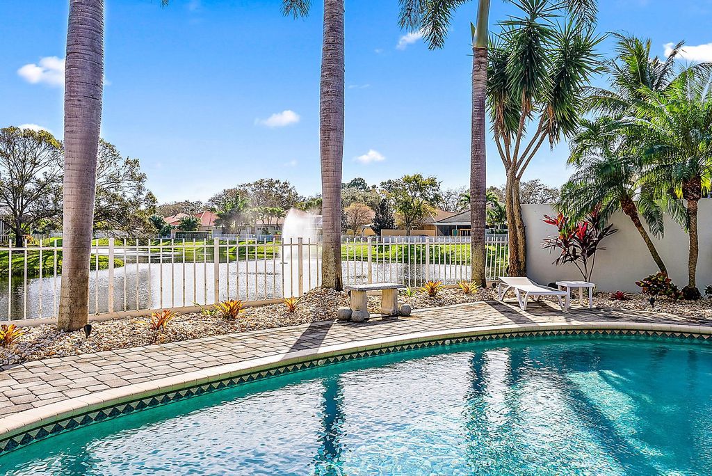 Photo of 207 S Hampton Drive, Jupiter, FL 33458 (MLS # R10951725)