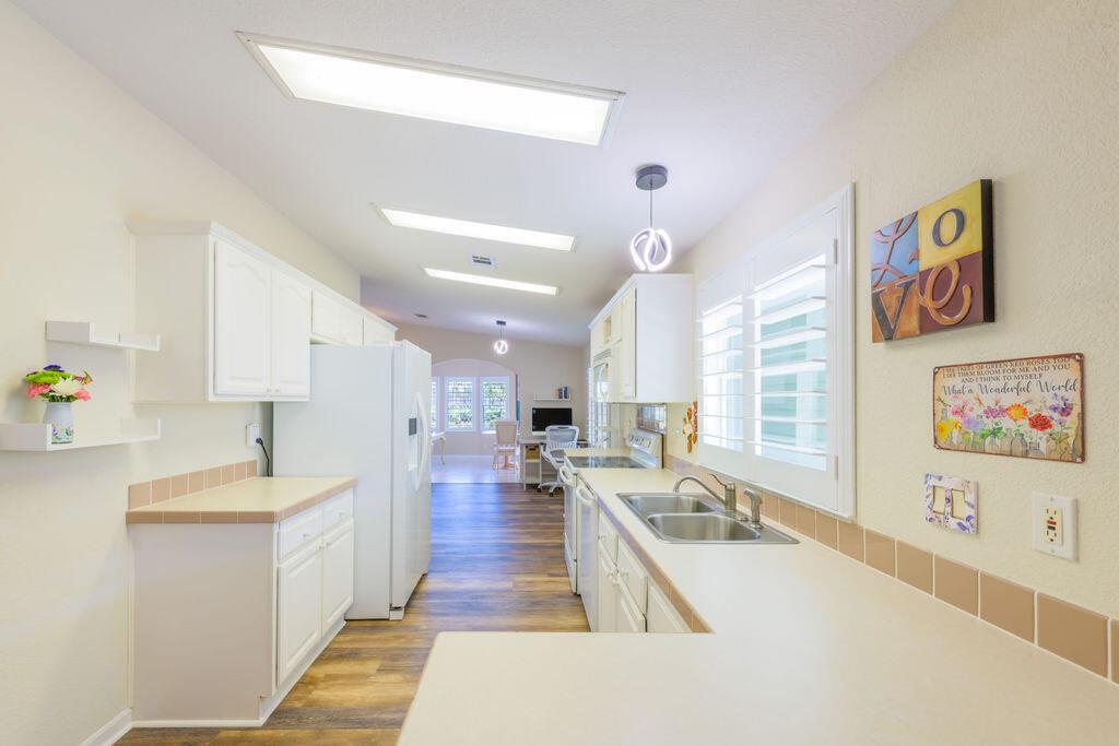 THE PRESERVE AT SAVANNA CLUB - Residential