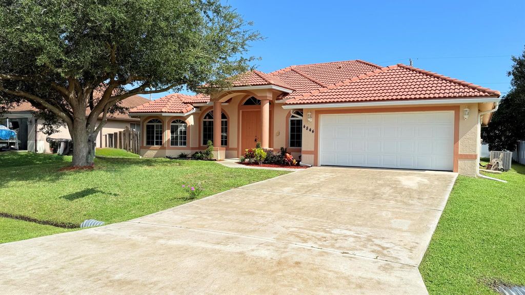 Photo of 4844 NW North Macedo Boulevard, Port Saint Lucie, FL 34953 (MLS # R11095339)