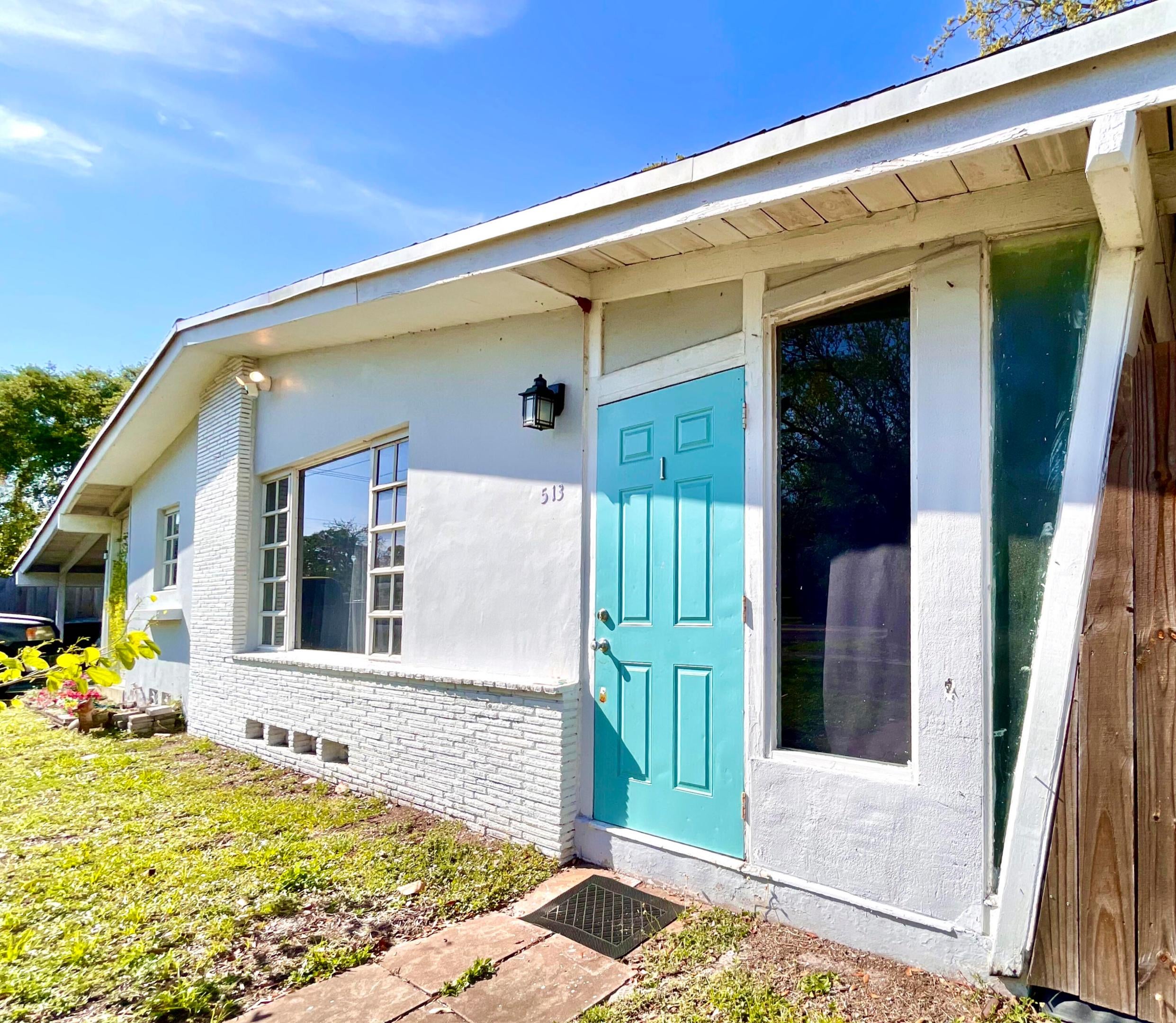 513 SW 17th Street