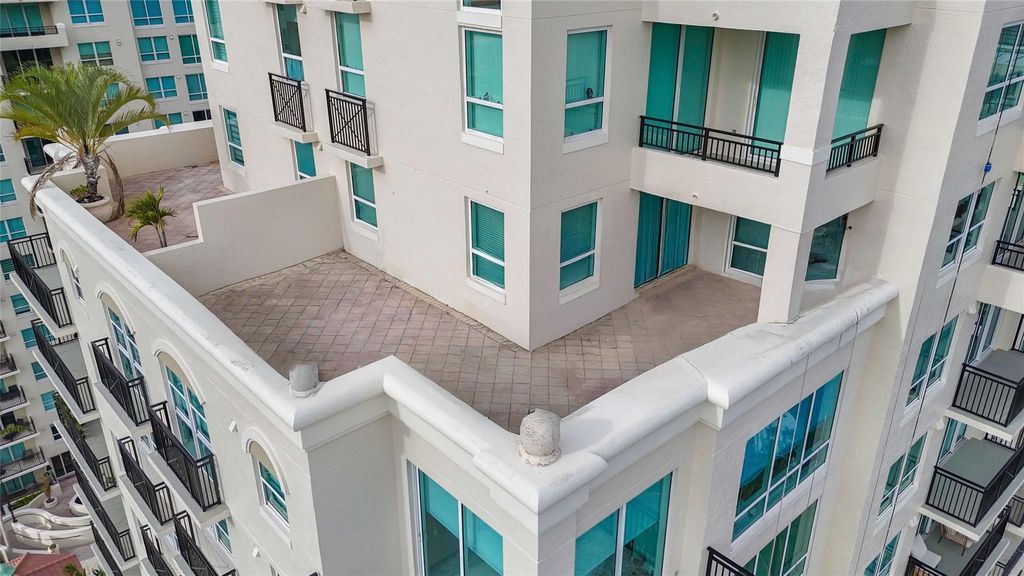 Photo of 600 W Las Olas Boulevard #1901S, Fort Lauderdale, FL 33312 (MLS # F10519108)