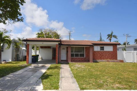 Single Family Residence in Dania Beach FL 39 7th St St.jpg
