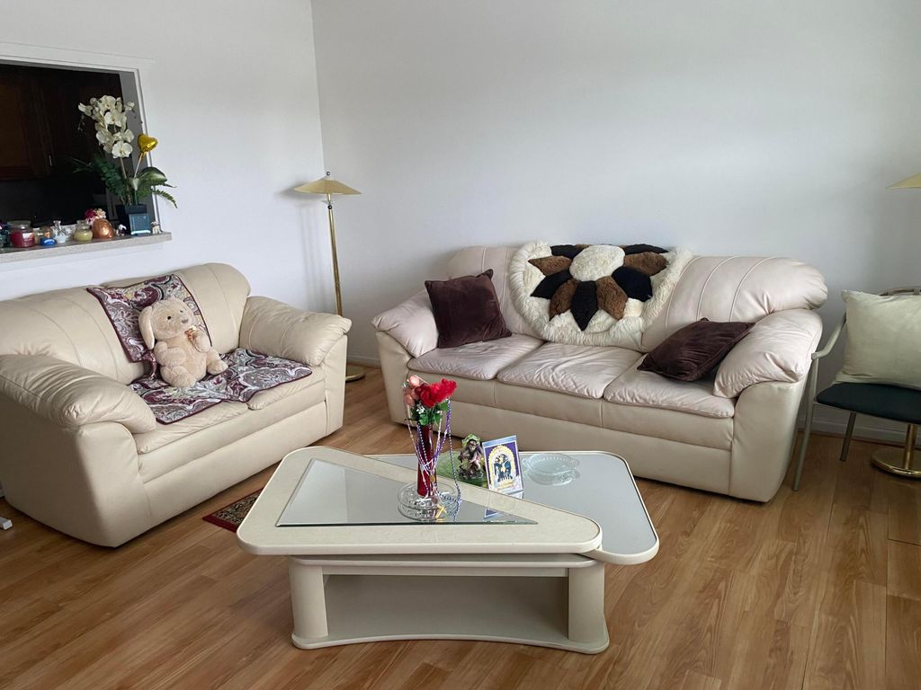 Photo of 12 Westbury Circle, Deerfield Beach, FL 33442 (MLS # B26006031)