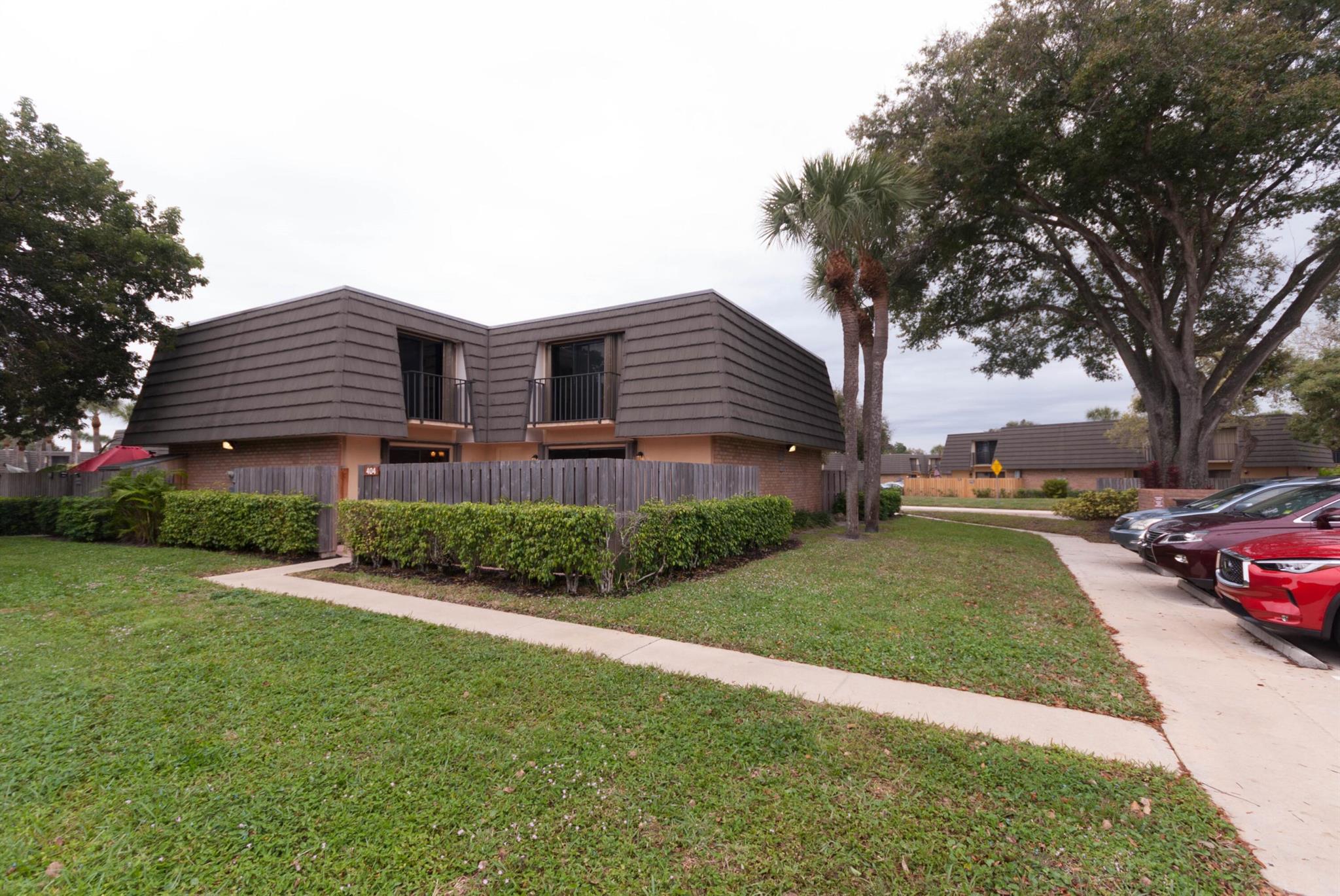 VILLAGE OF SANDALWOOD LAKES 1 - Residential Lease