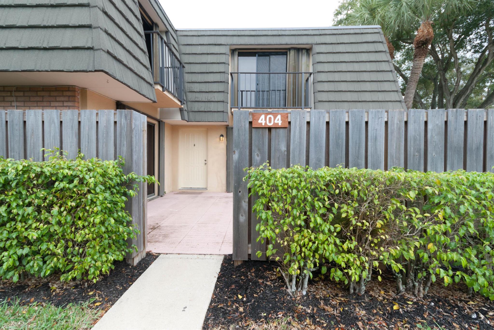 VILLAGE OF SANDALWOOD LAKES 1 - Residential Lease