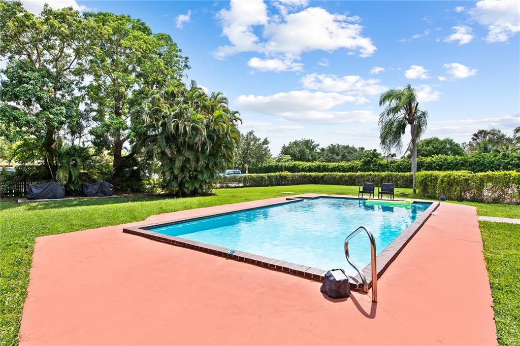 Paradise Farms - Residential