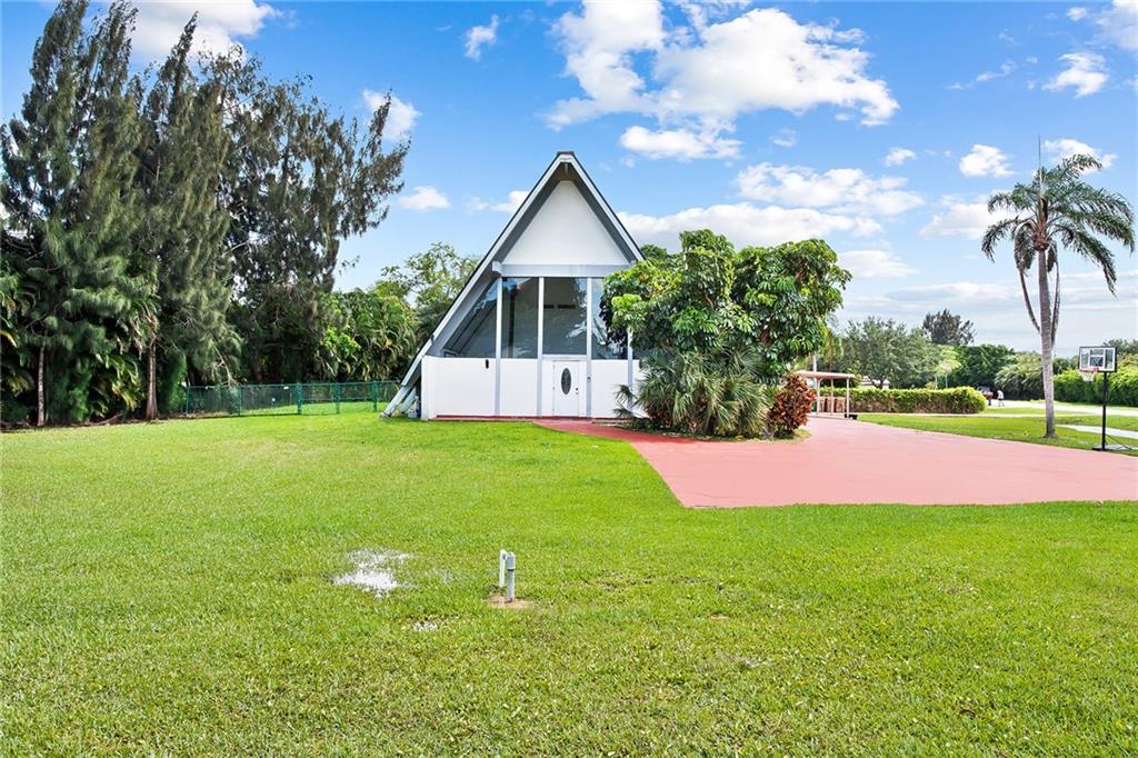 Paradise Farms - Residential