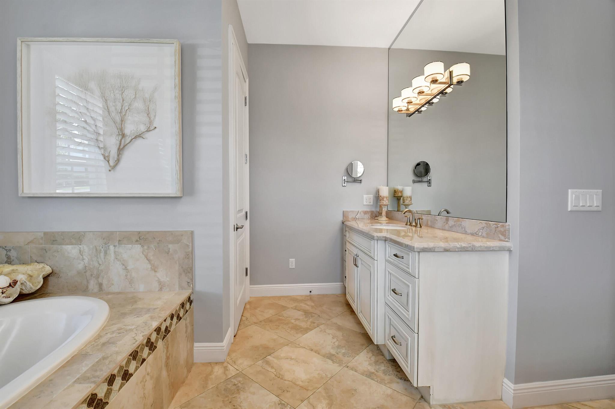 BOCA VILLAS SEC B - Residential