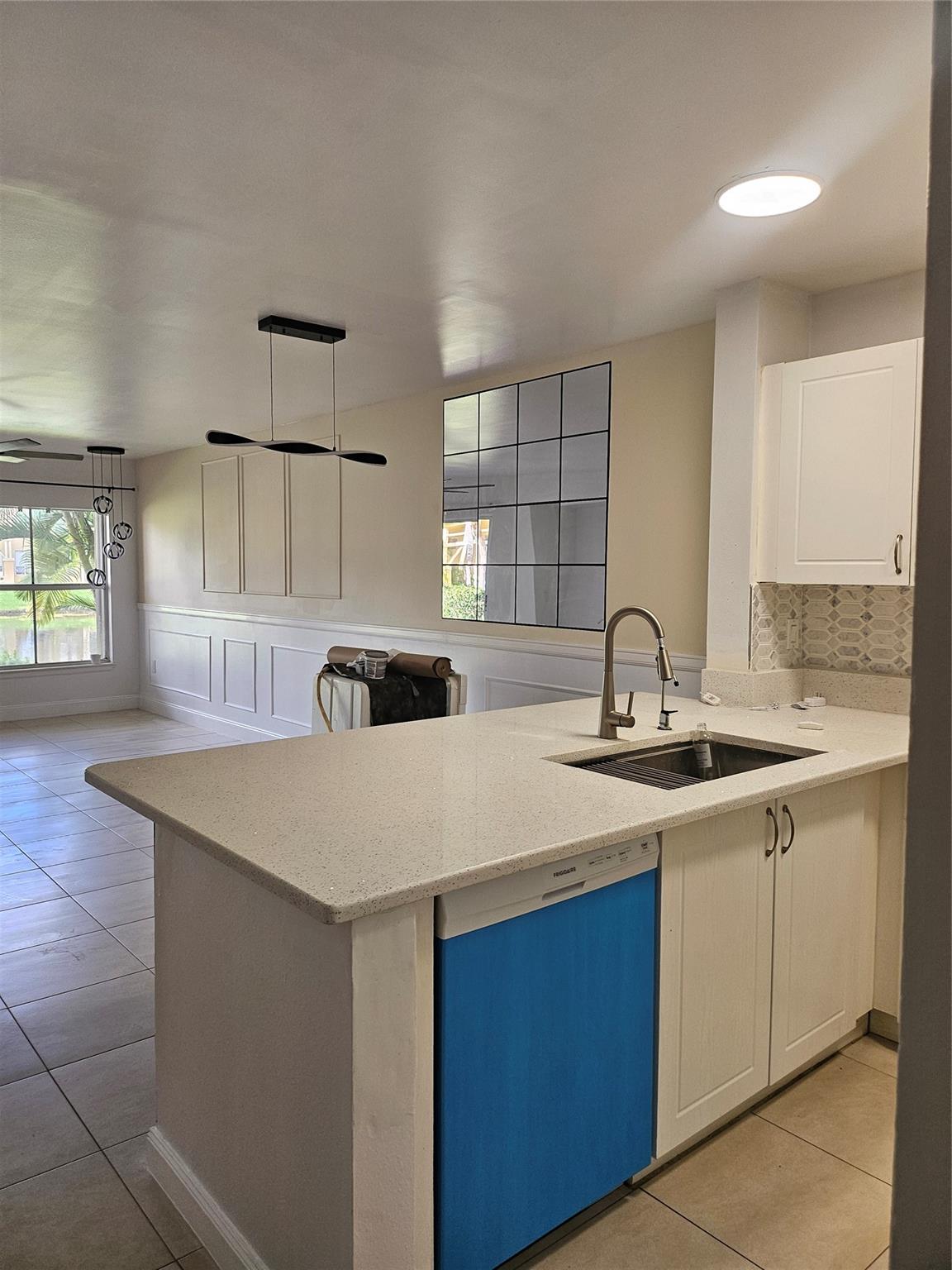 Palm Lake Condo - Residential Lease