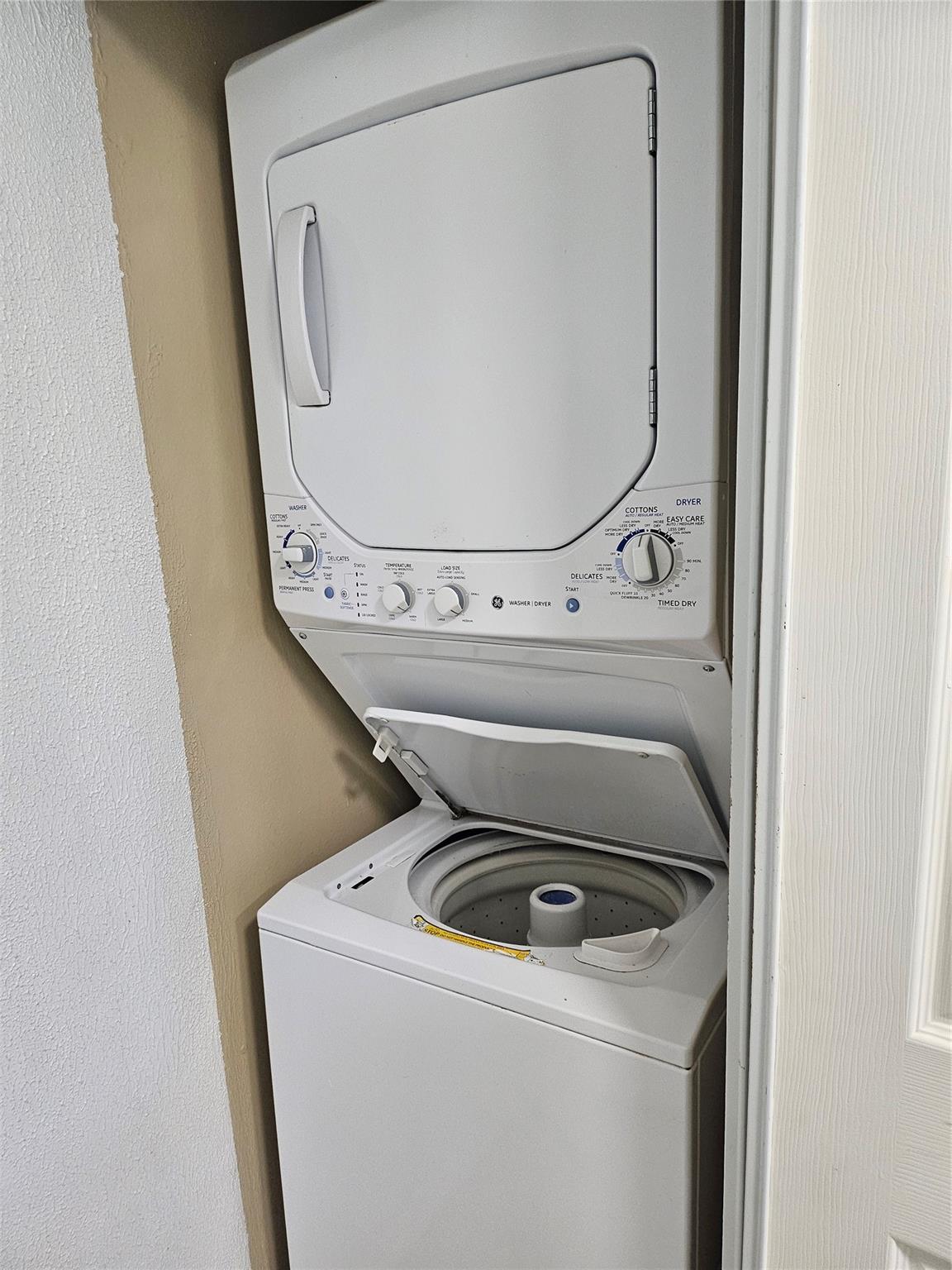 Palm Lake Condo - Residential Lease