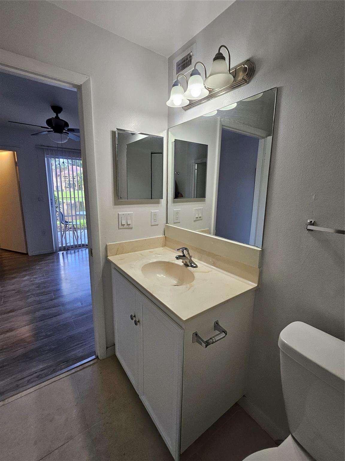 Palm Lake Condo - Residential Lease