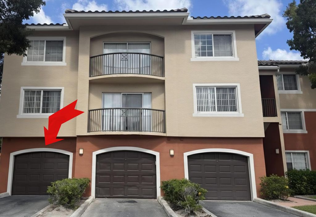 Photo of 4175 N Haverhill Road #905 With Attached Ga, West Palm Beach, FL 33417 (MLS # B26013228)