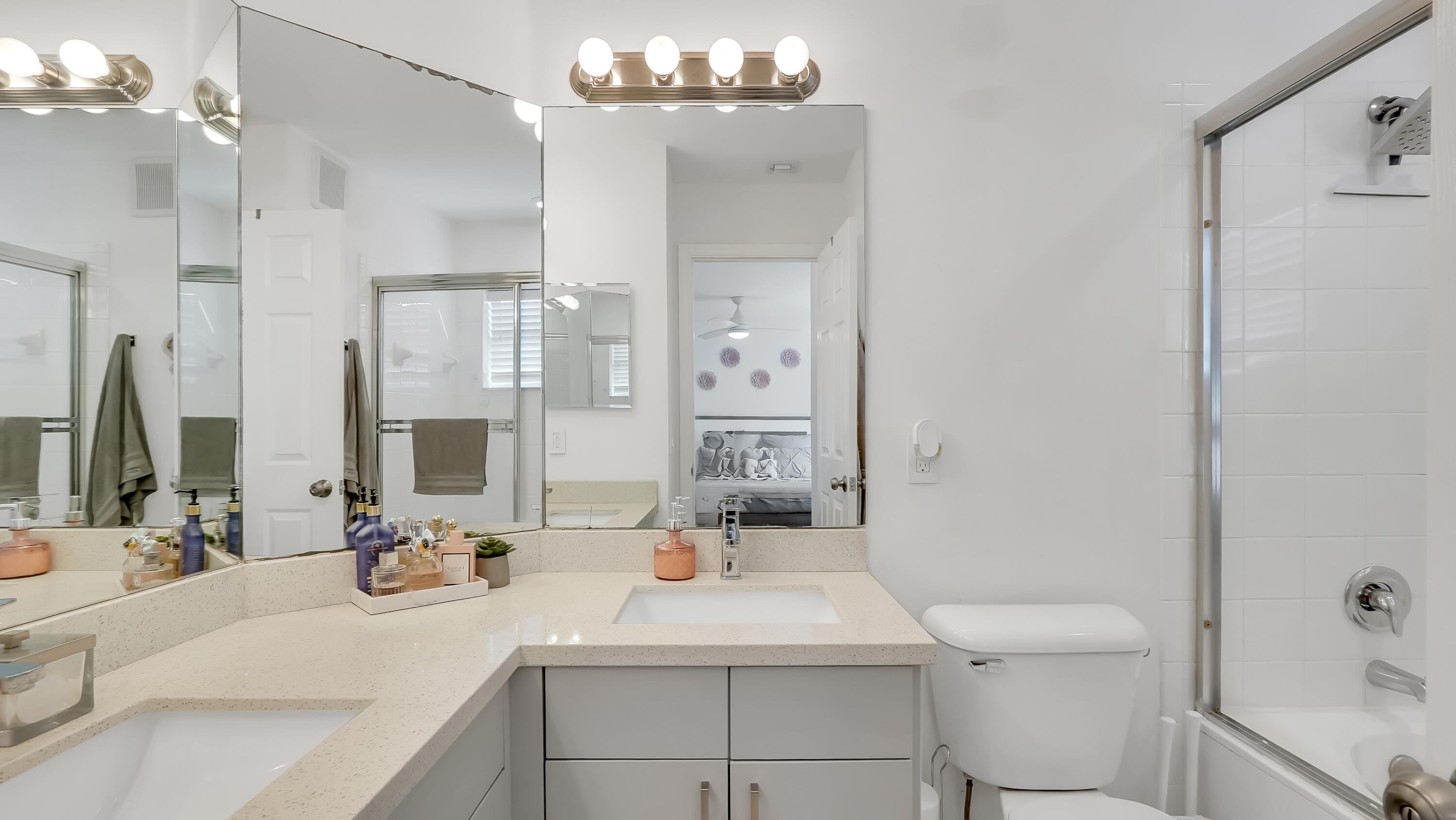 PEMBROKE ISLES 1 - Residential