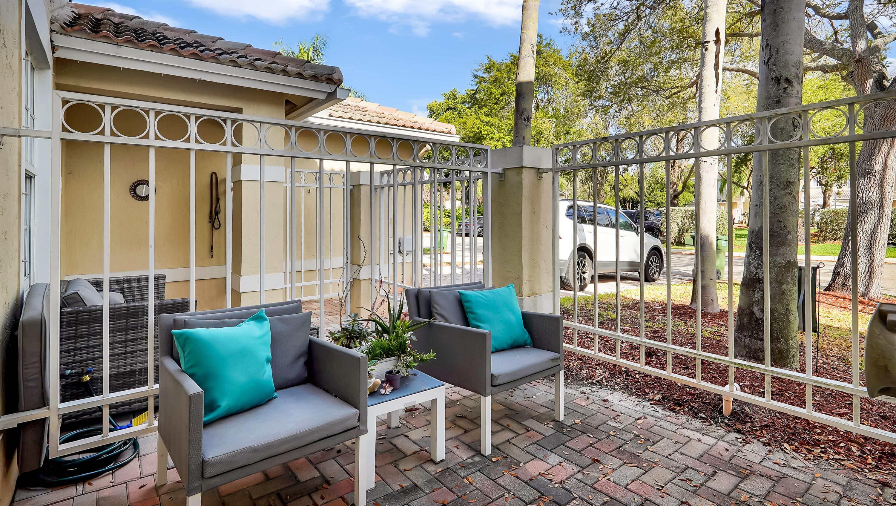 PEMBROKE ISLES 1 - Residential