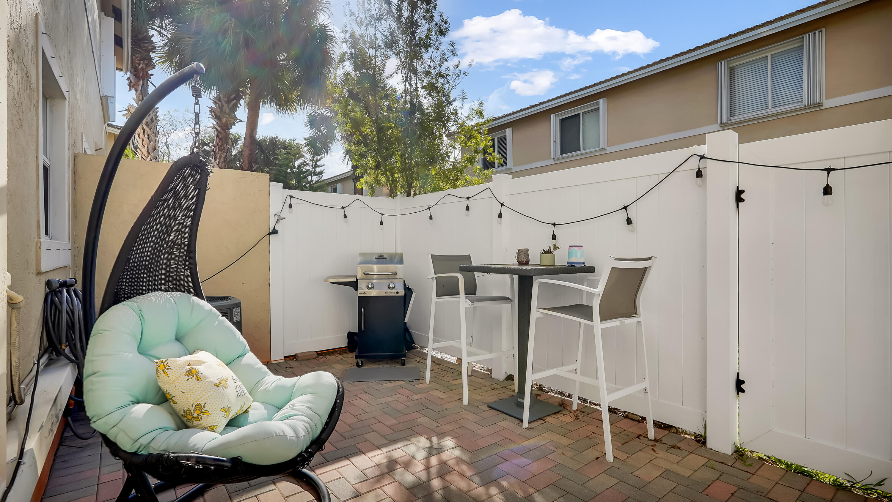 PEMBROKE ISLES 1 - Residential