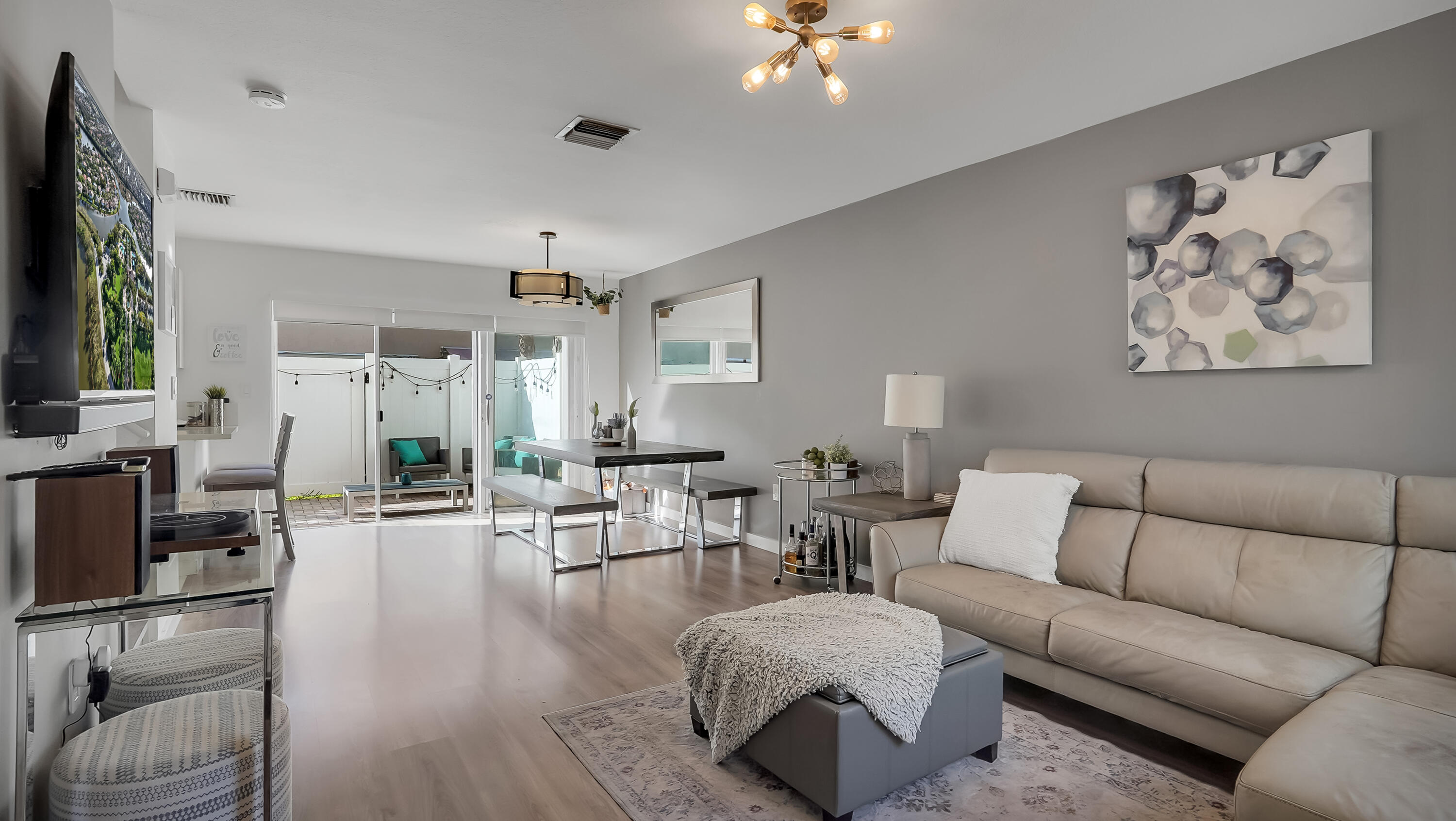 PEMBROKE ISLES 1 - Residential