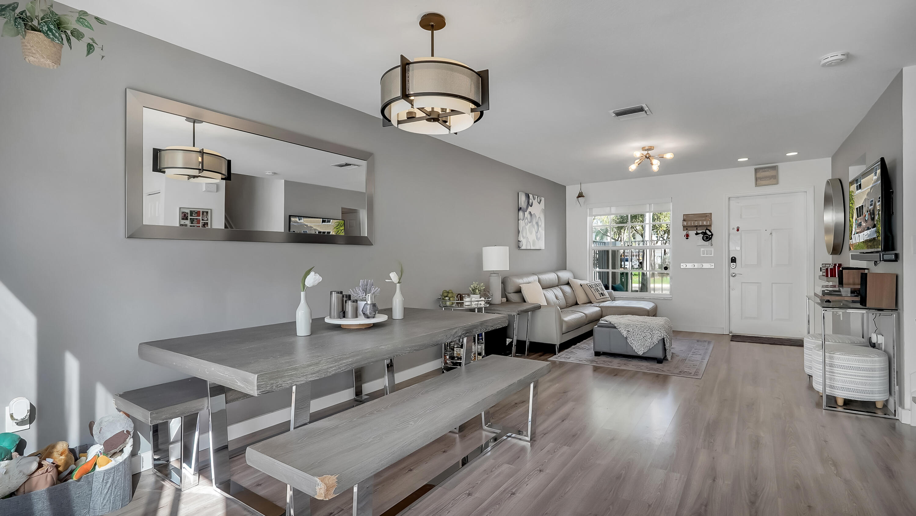 PEMBROKE ISLES 1 - Residential