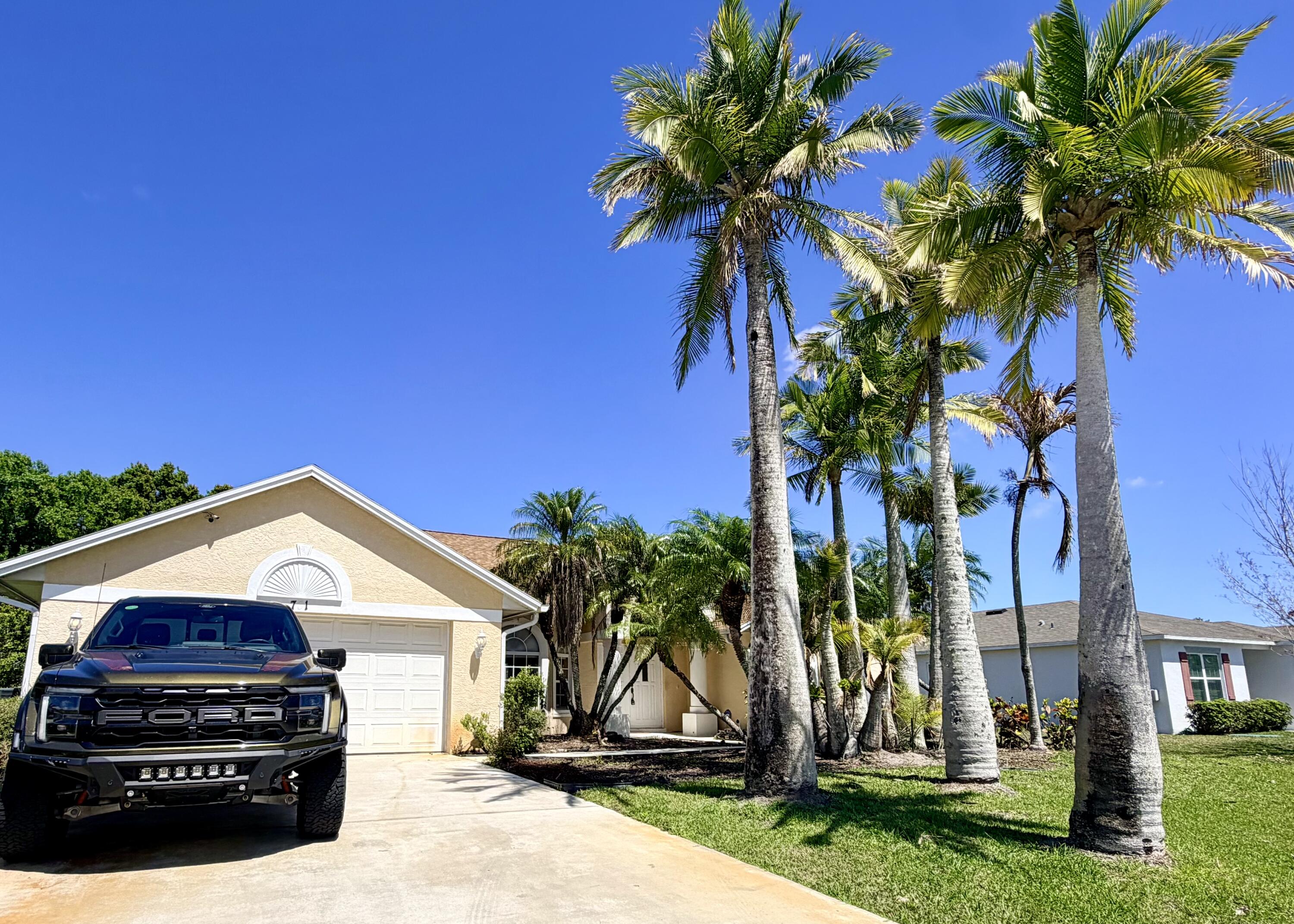 PORT ST LUCIE SECTION 10 - Residential