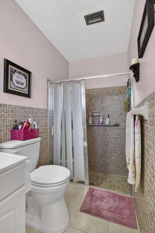 CRESTHAVEN VILLAS CONDO 21 - Residential