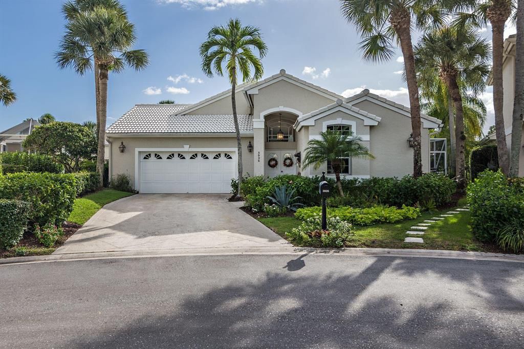 Photo of 3926 N Longview Drive, Jupiter, FL 33477 (MLS # R10758282)