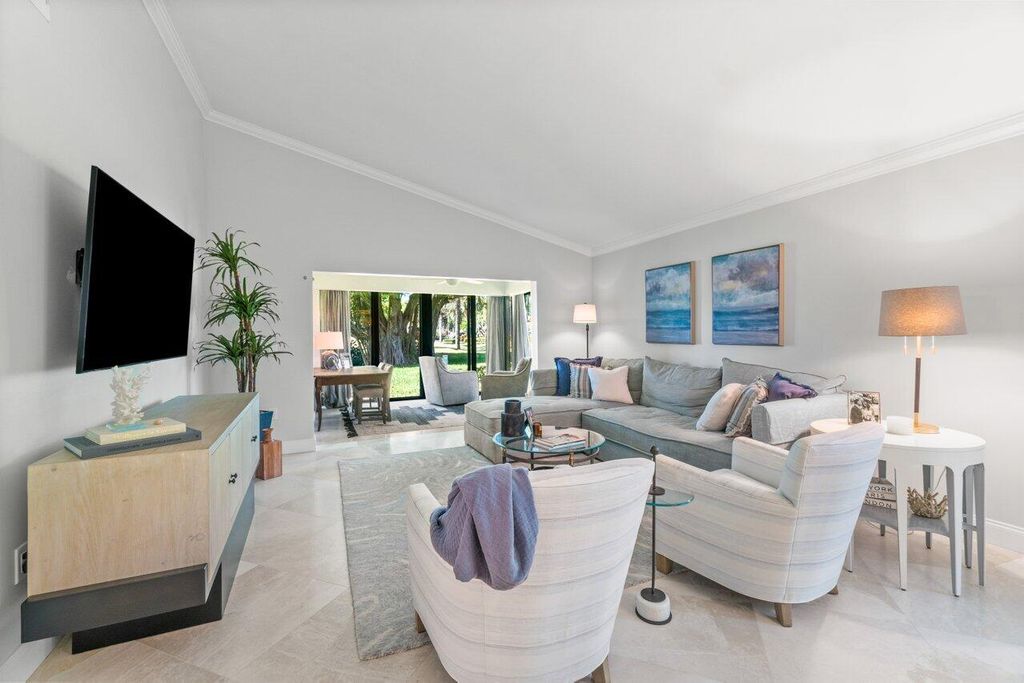 Photo of 20 Stratford Drive #D, Boynton Beach, FL 33436 (MLS # R10974418)