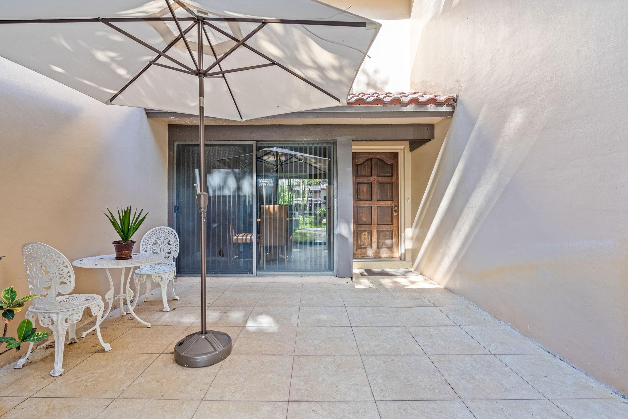 9943 Costa Del Sol Blvd