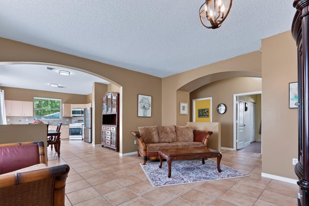Photo of 1024 PARK HILL Drive, Haverhill, FL 33417 (MLS # B26091654)