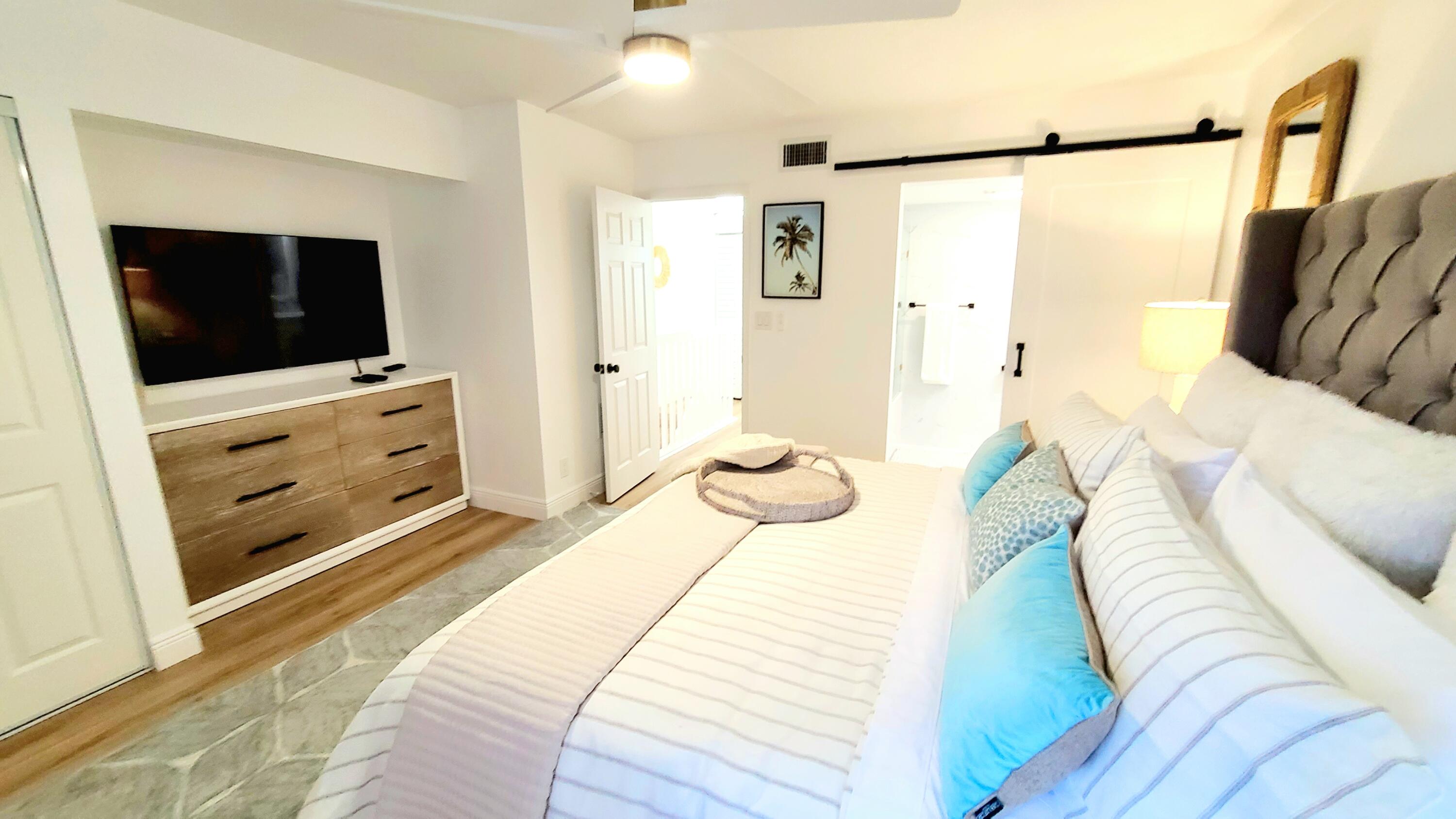 JUPITER BAY ONE THRU SIX CONDO - Residential