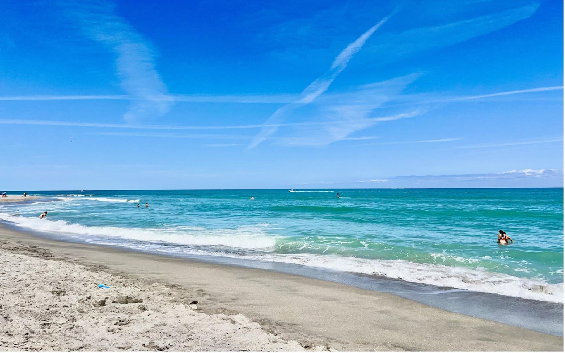 JUPITER BAY ONE THRU SIX CONDO - Residential