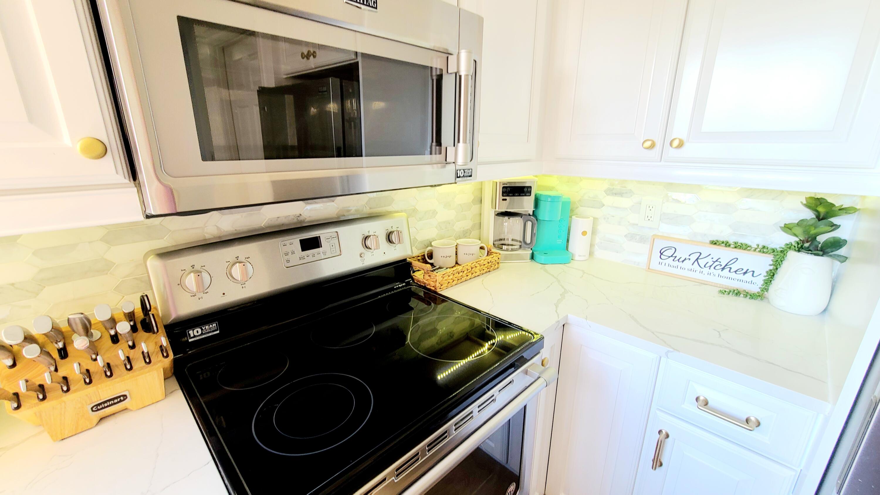 JUPITER BAY ONE THRU SIX CONDO - Residential