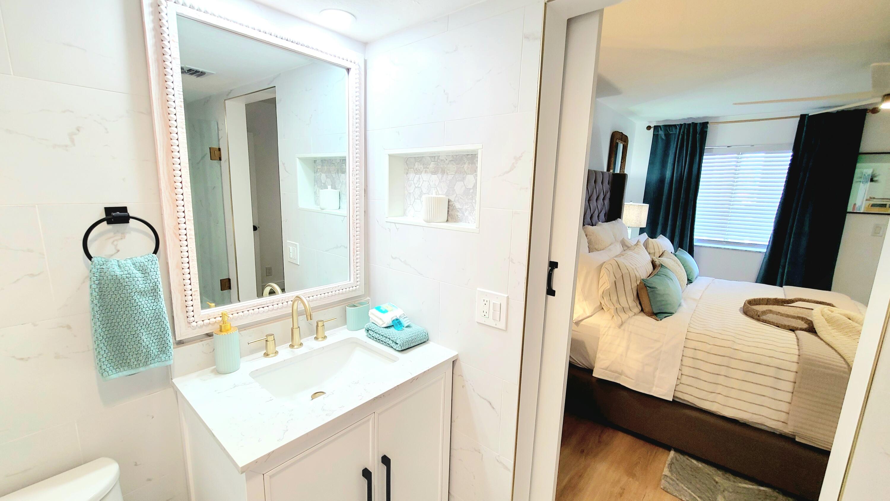 JUPITER BAY ONE THRU SIX CONDO - Residential