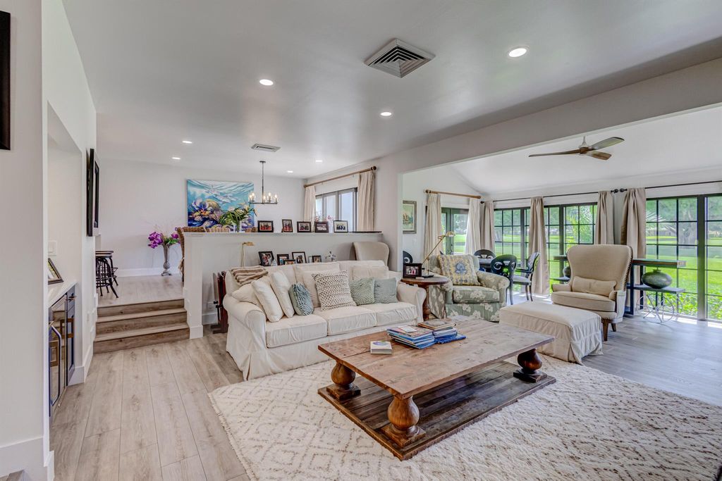 Photo of 17273 Bay Street, Jupiter, FL 33477 (MLS # R10981986)