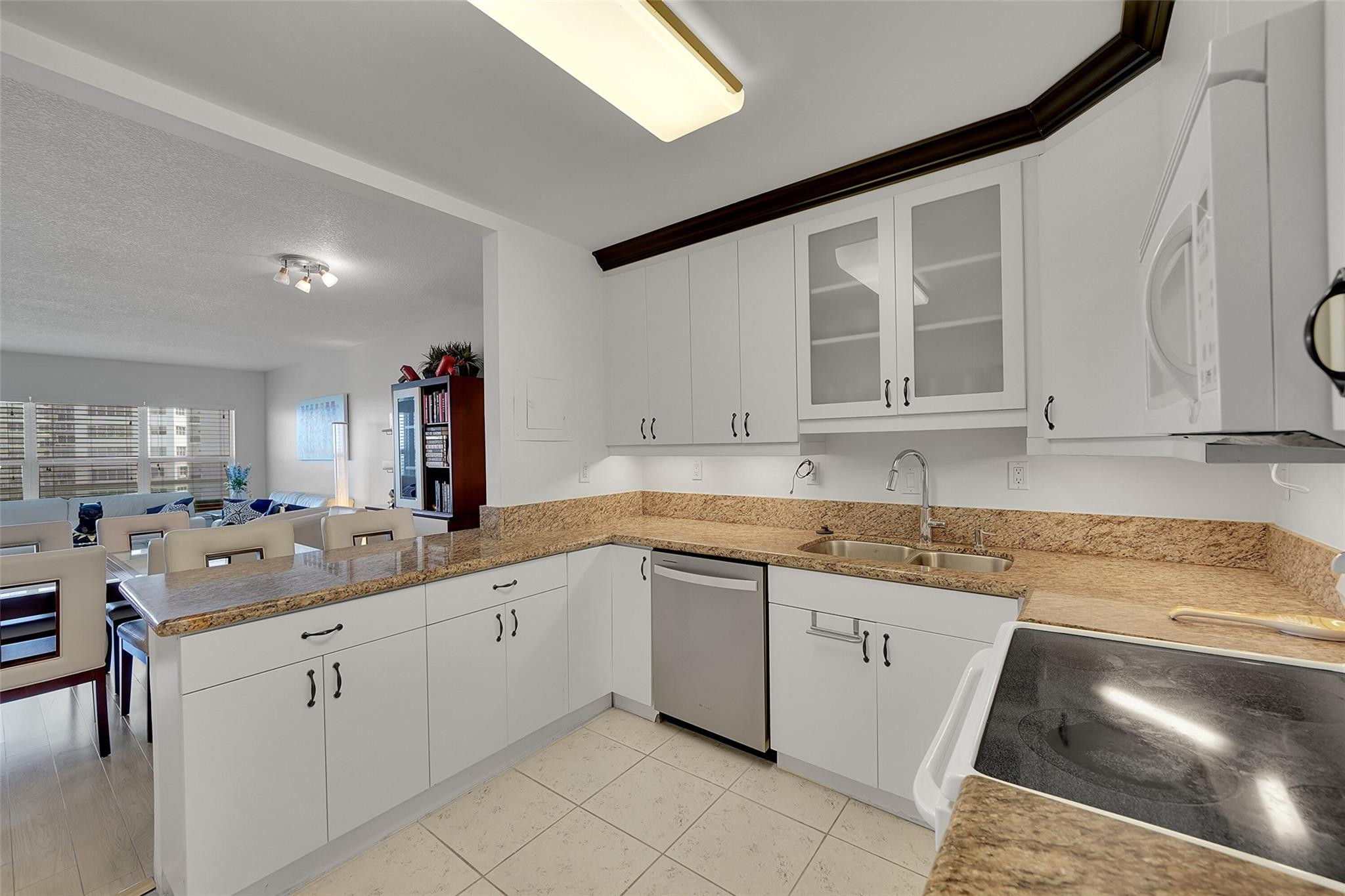 RIVIERA CONDO - Residential