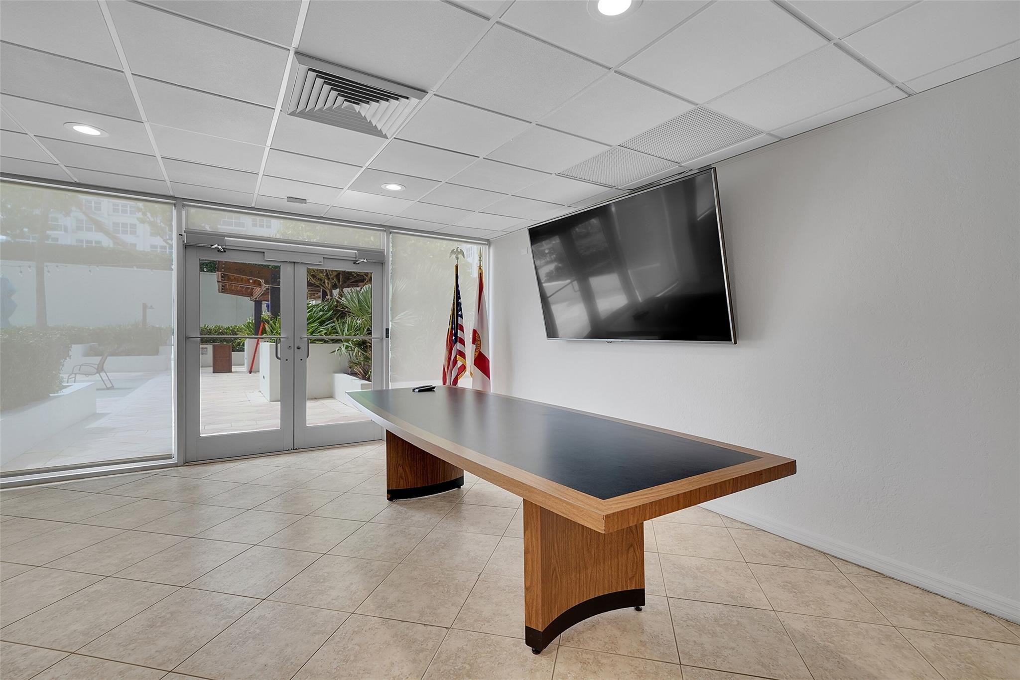 RIVIERA CONDO - Residential
