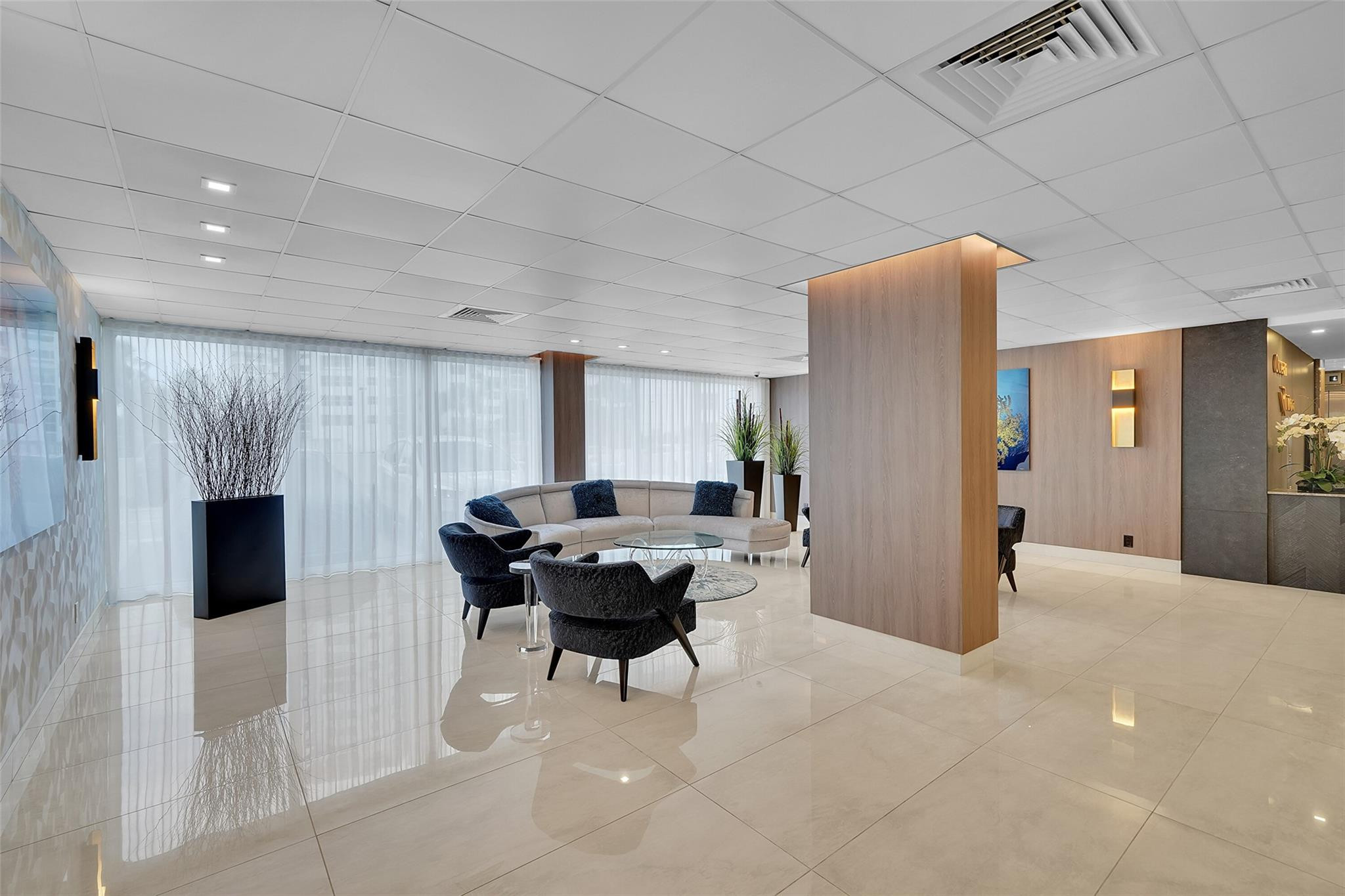 RIVIERA CONDO - Residential