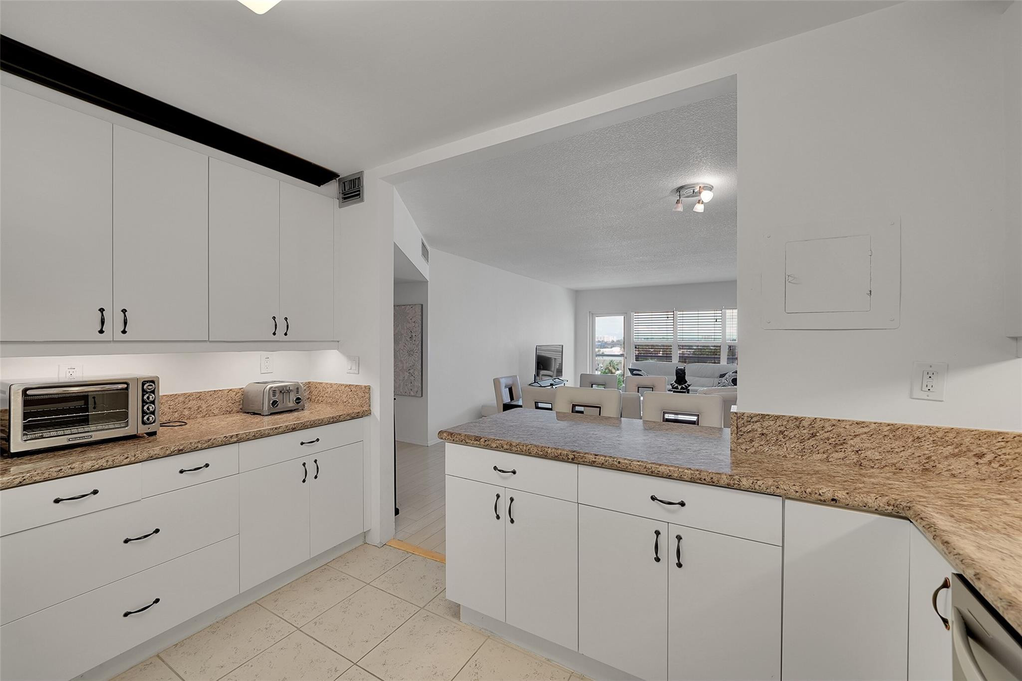 RIVIERA CONDO - Residential