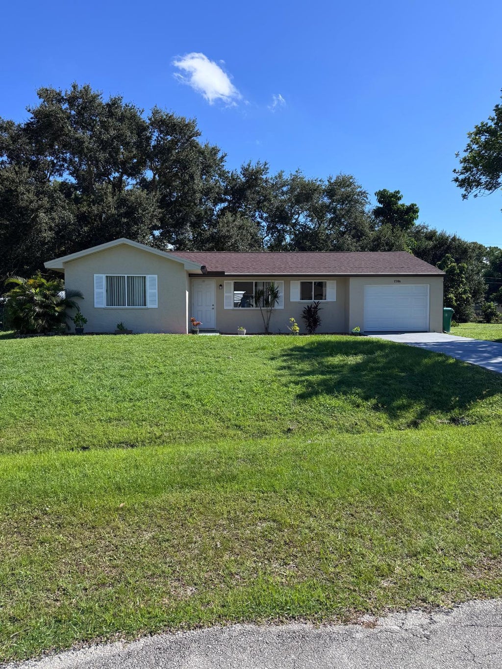 Photo of 2386 SE LONGHORN Avenue, Port Saint Lucie, FL 34952 (MLS # B26073393)