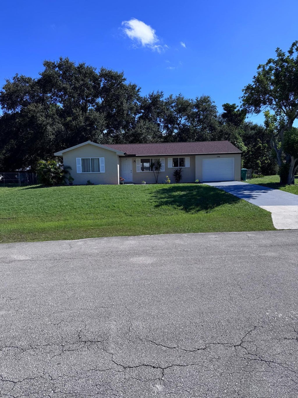 Photo of 2386 SE LONGHORN Avenue, Port Saint Lucie, FL 34952 (MLS # B26073393)