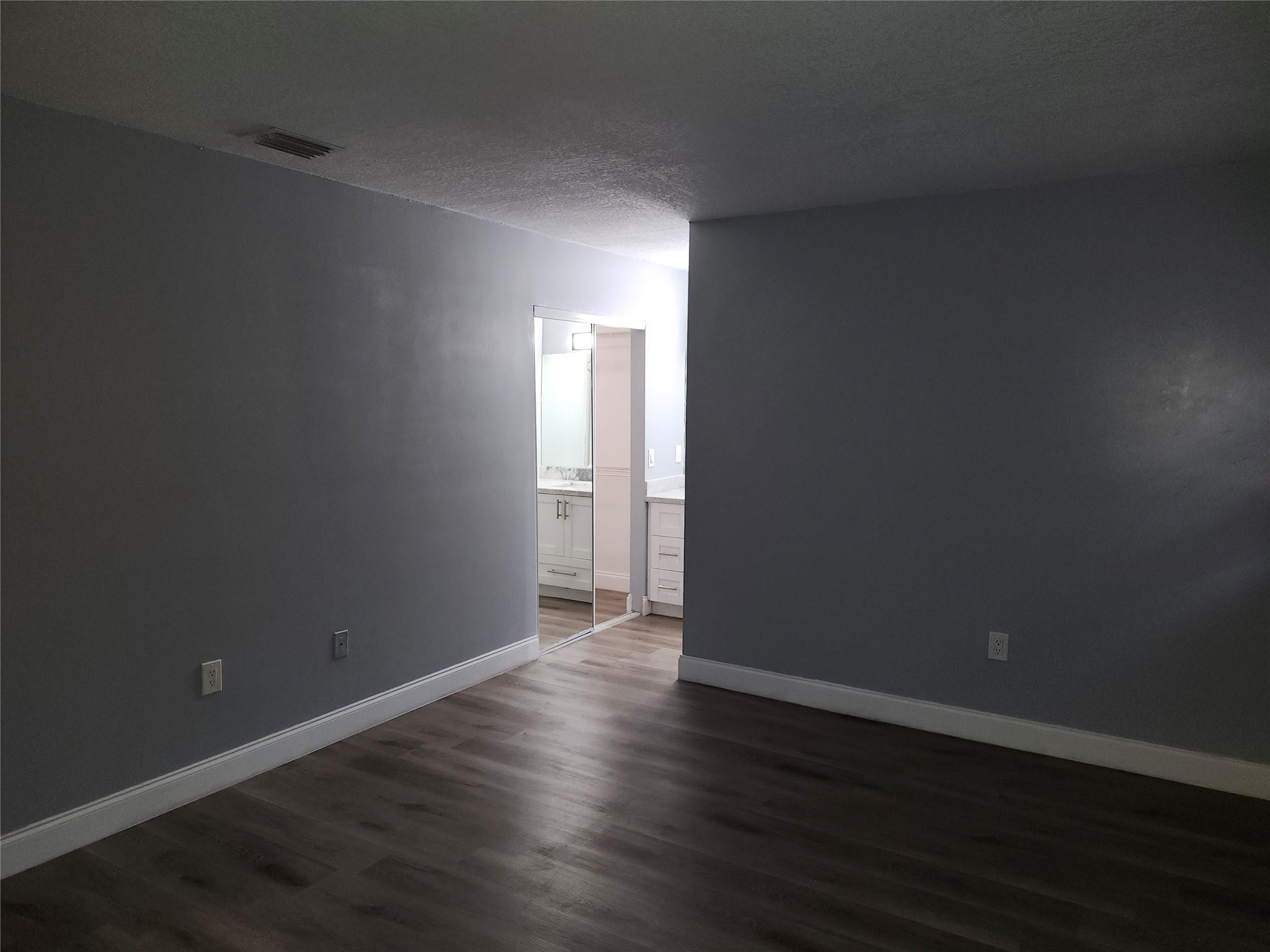 MIRAMAR CLUB HOMES - Residential