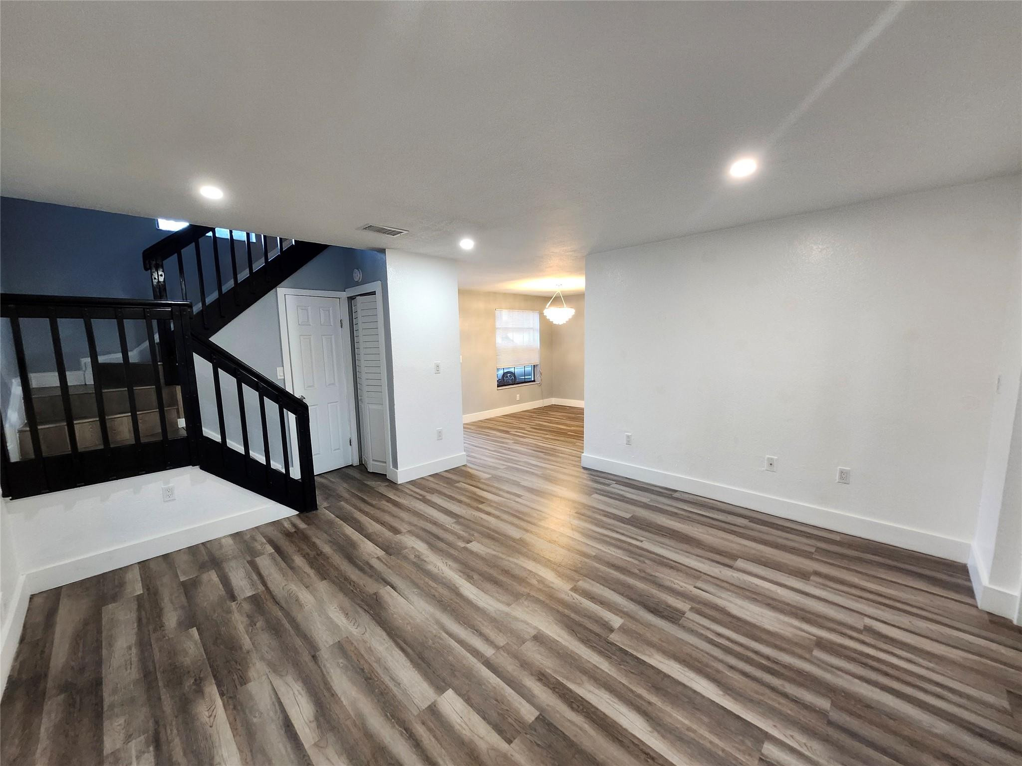 MIRAMAR CLUB HOMES - Residential