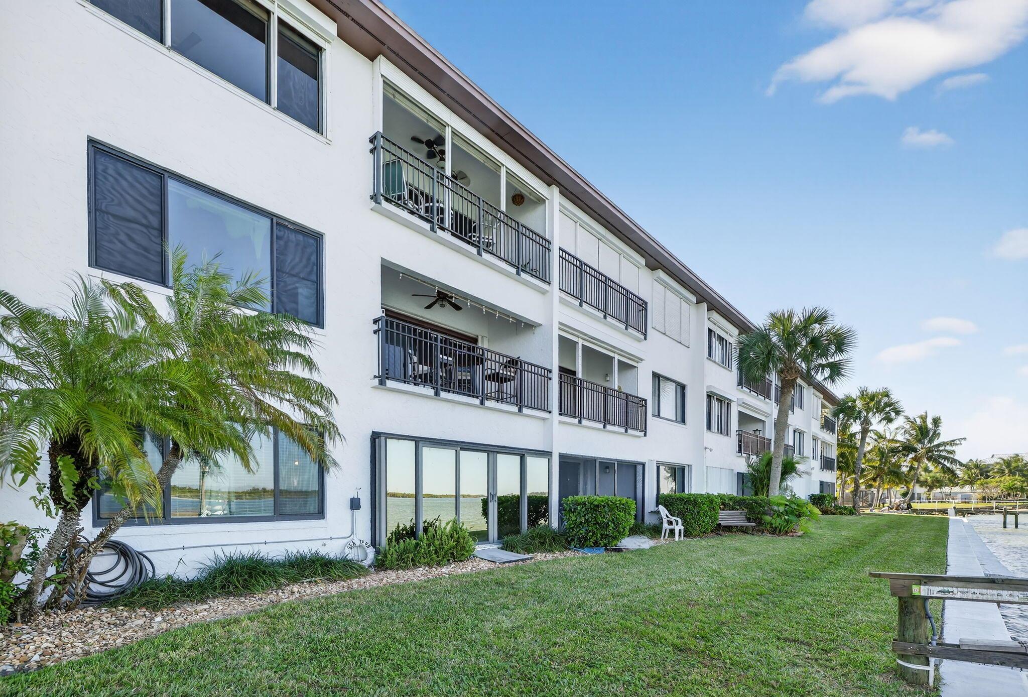 SEA TERN OF HUTCHINSON IS - Residential