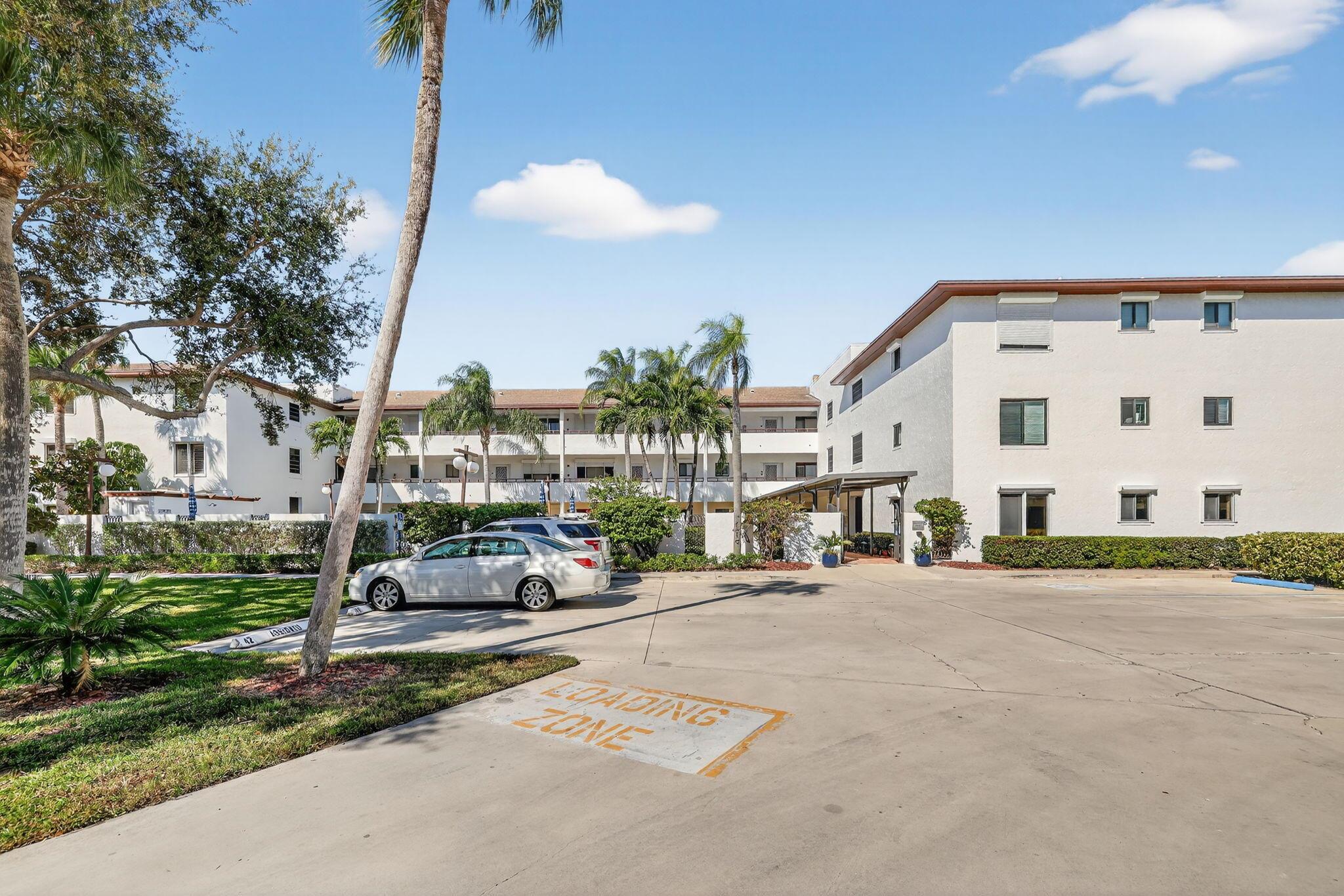 SEA TERN OF HUTCHINSON IS - Residential