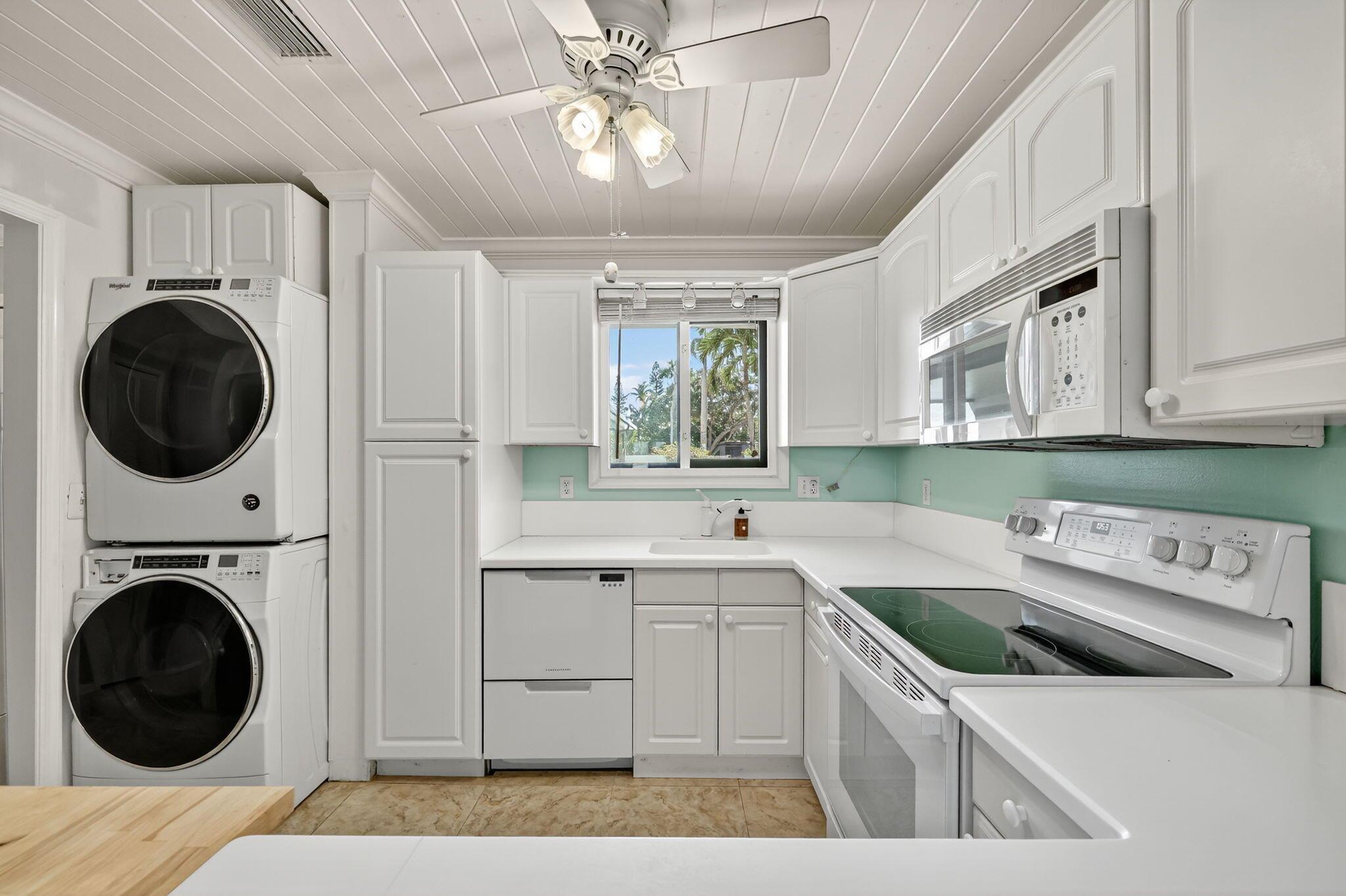 SEA TERN OF HUTCHINSON IS - Residential