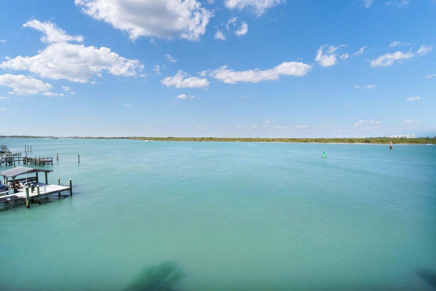 SEA TERN OF HUTCHINSON IS - Residential